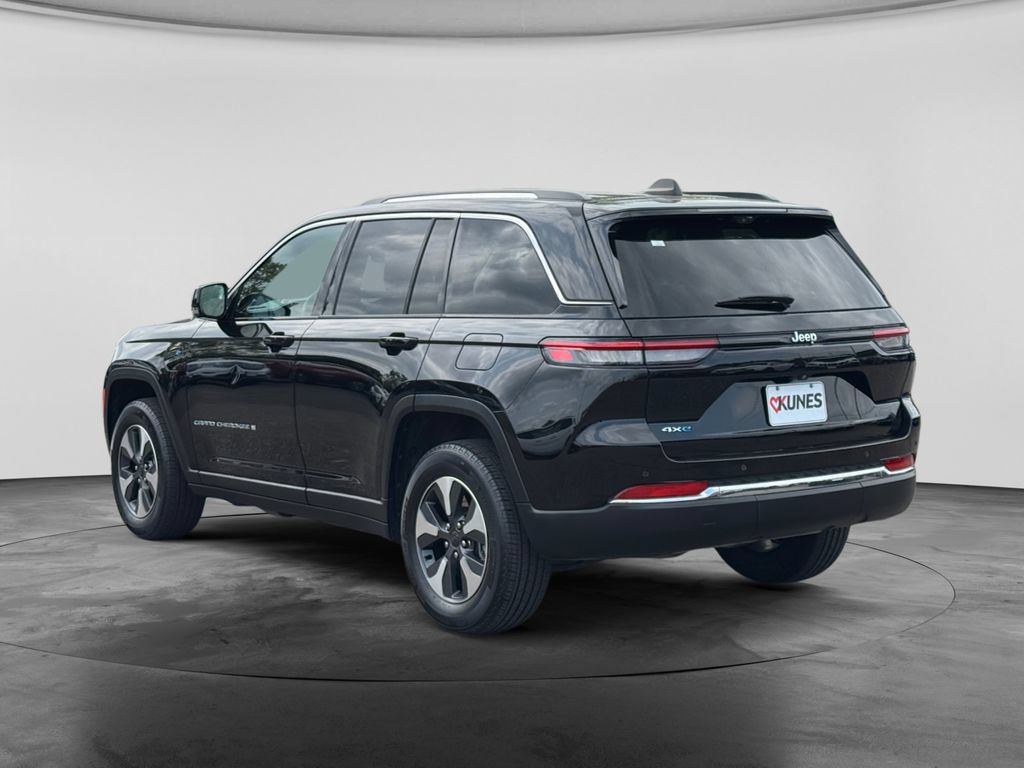 Used 2022 Jeep Grand Cherokee Limited 4xe w/ Luxury Tech Group II AWD/4WD image 8