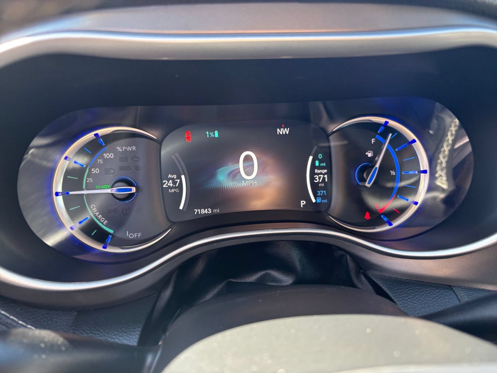 Used 2023 Chrysler Pacifica Touring-L FWD image 42