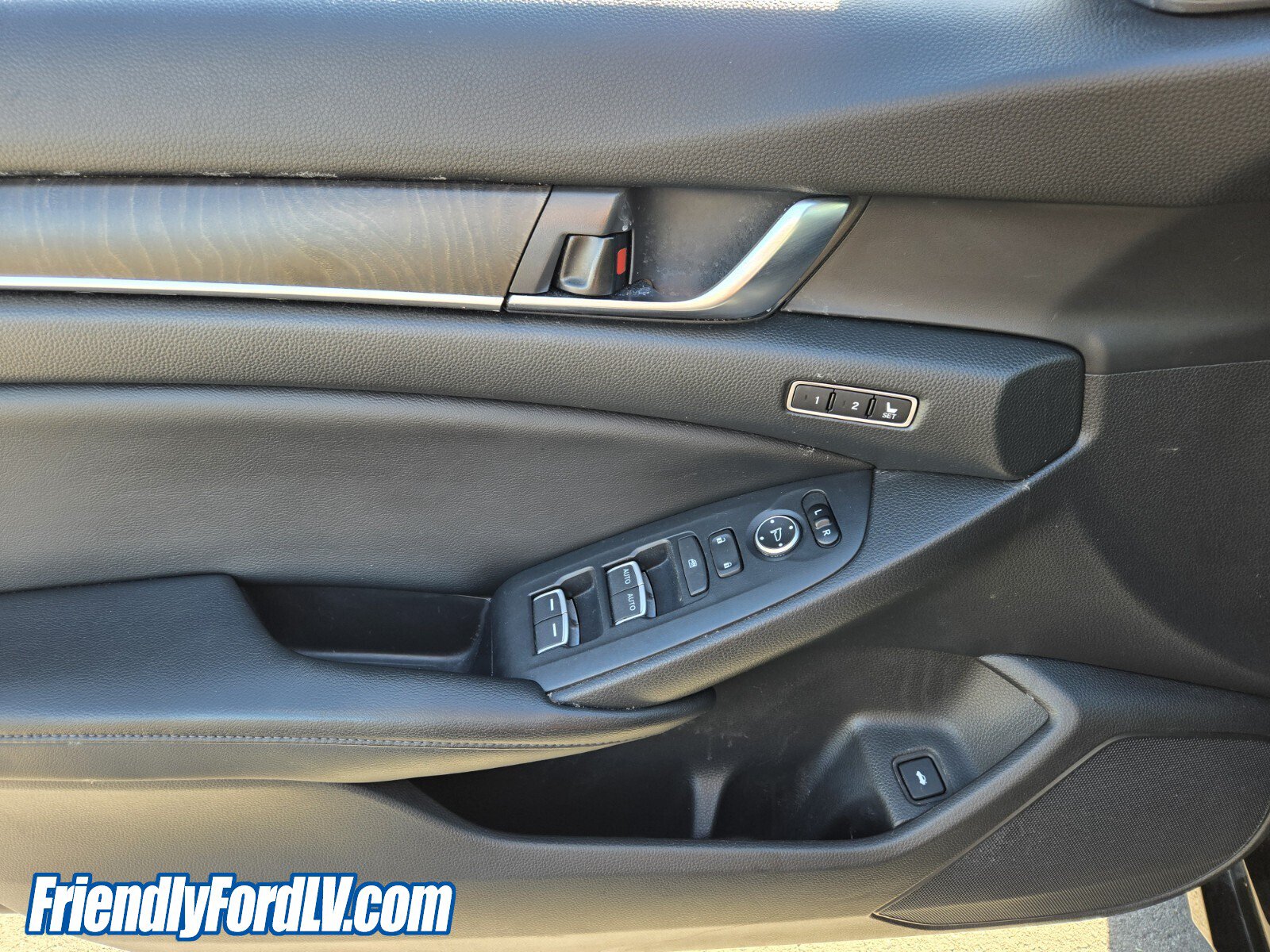 Used 2018 Honda Accord Touring image 20
