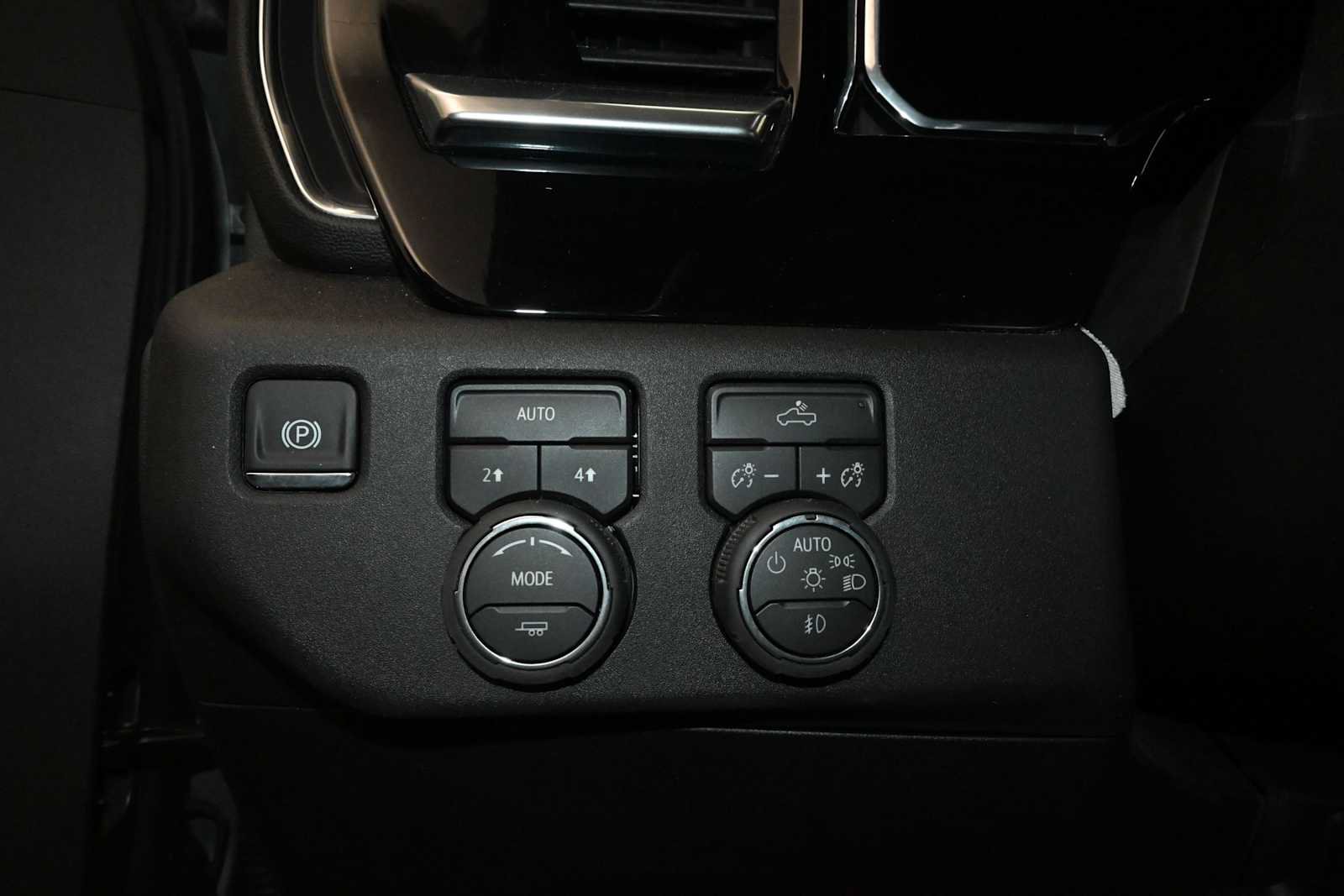 Used 2026 Chevrolet Silverado 1500 RST AWD/4WD image 12