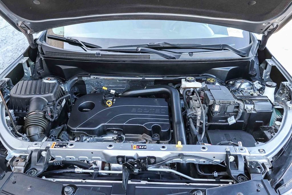 Used 2024 Chevrolet Equinox LT image 32