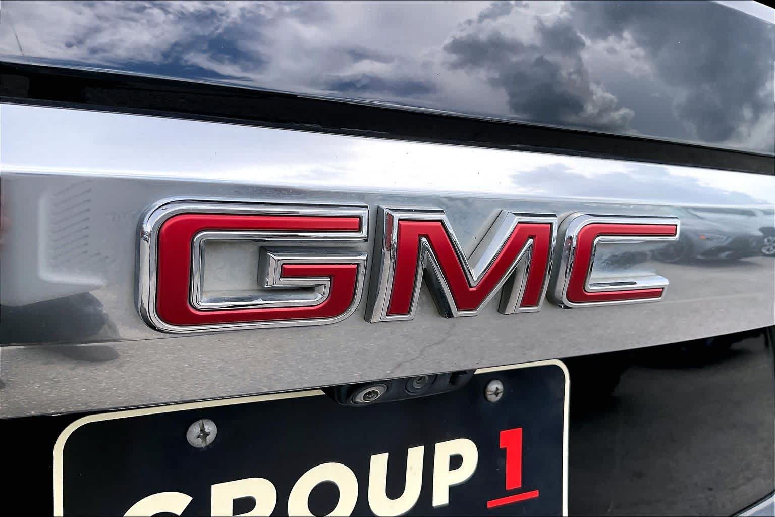 Used 2021 GMC Yukon XL Denali w/ Denali Premium Package AWD/4WD image 31