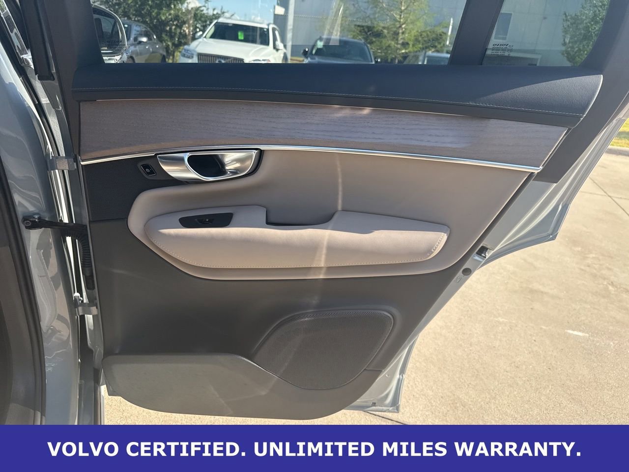 Certified 2026 Volvo XC90 T8 Plus w/ Protection Package Premier image 16