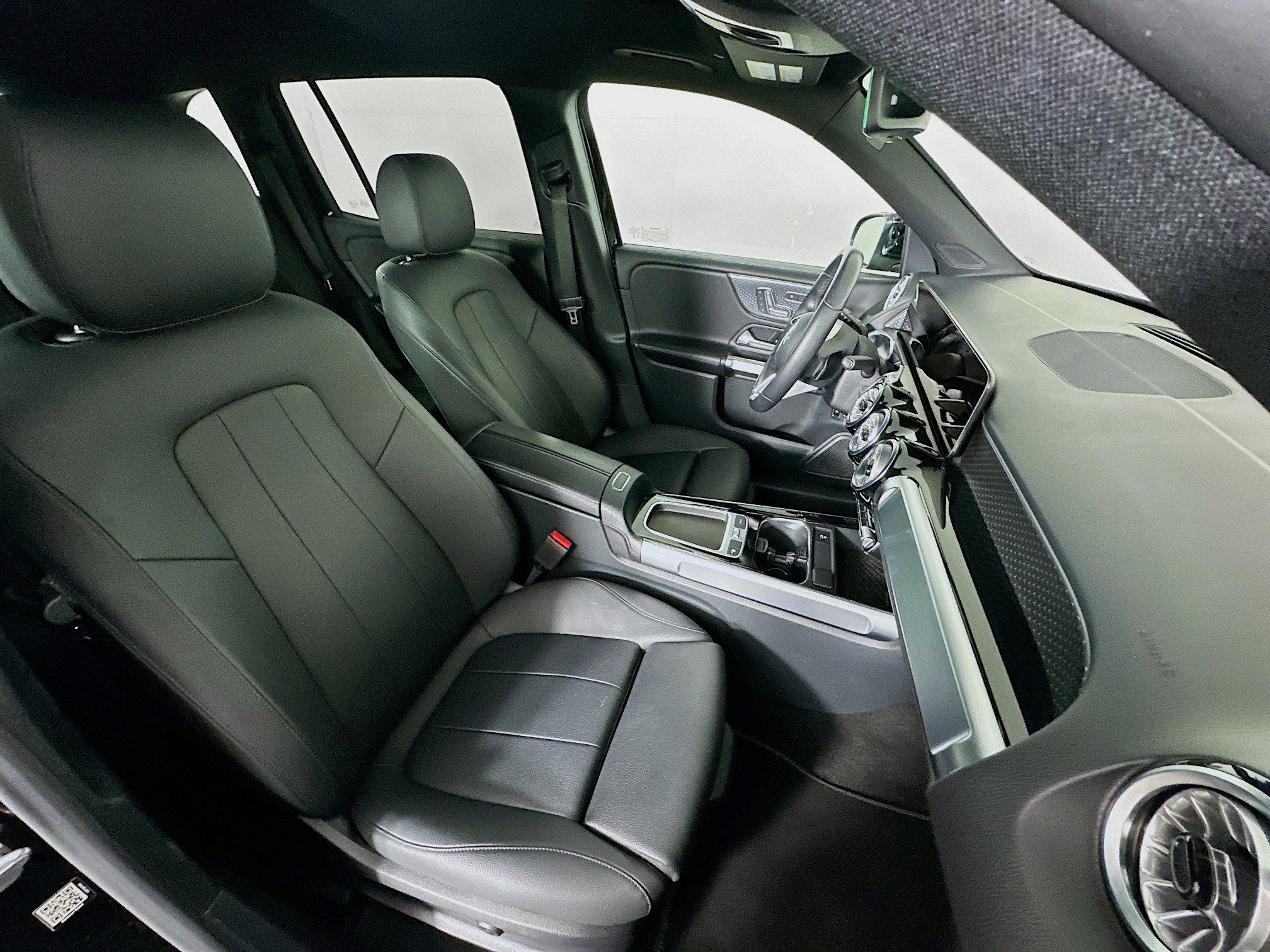 Used 2024 Mercedes-Benz GLB 250 GLB 250 image 33