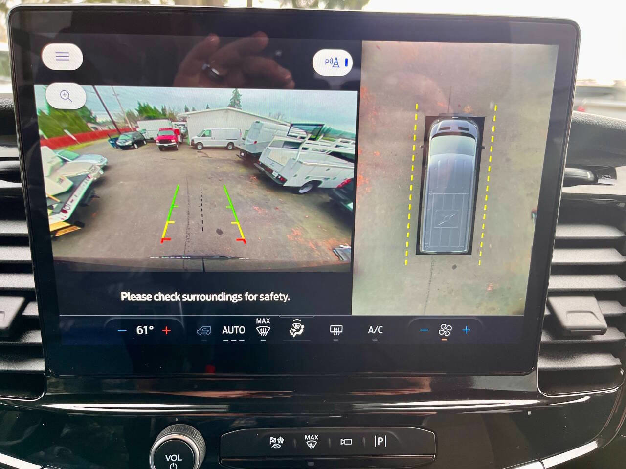 Used 2023 Ford Transit 350 XLT image 11