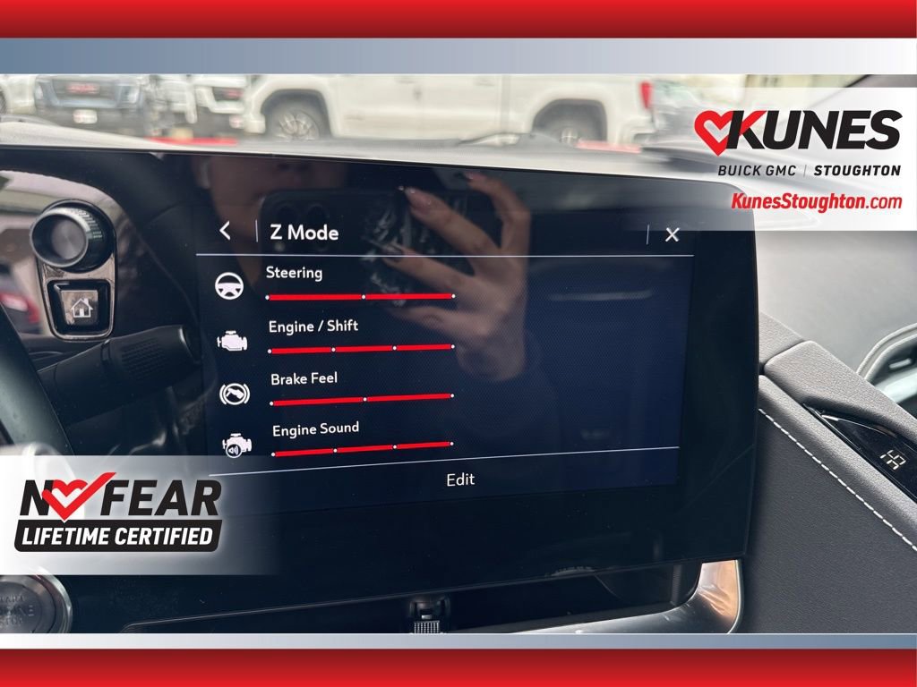 Used 2022 Chevrolet Corvette Stingray Preferred Conv w/ Z51 Performance Package RWD image 38