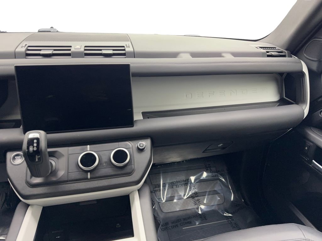 Used 2025 Land Rover Defender 110 S image 52