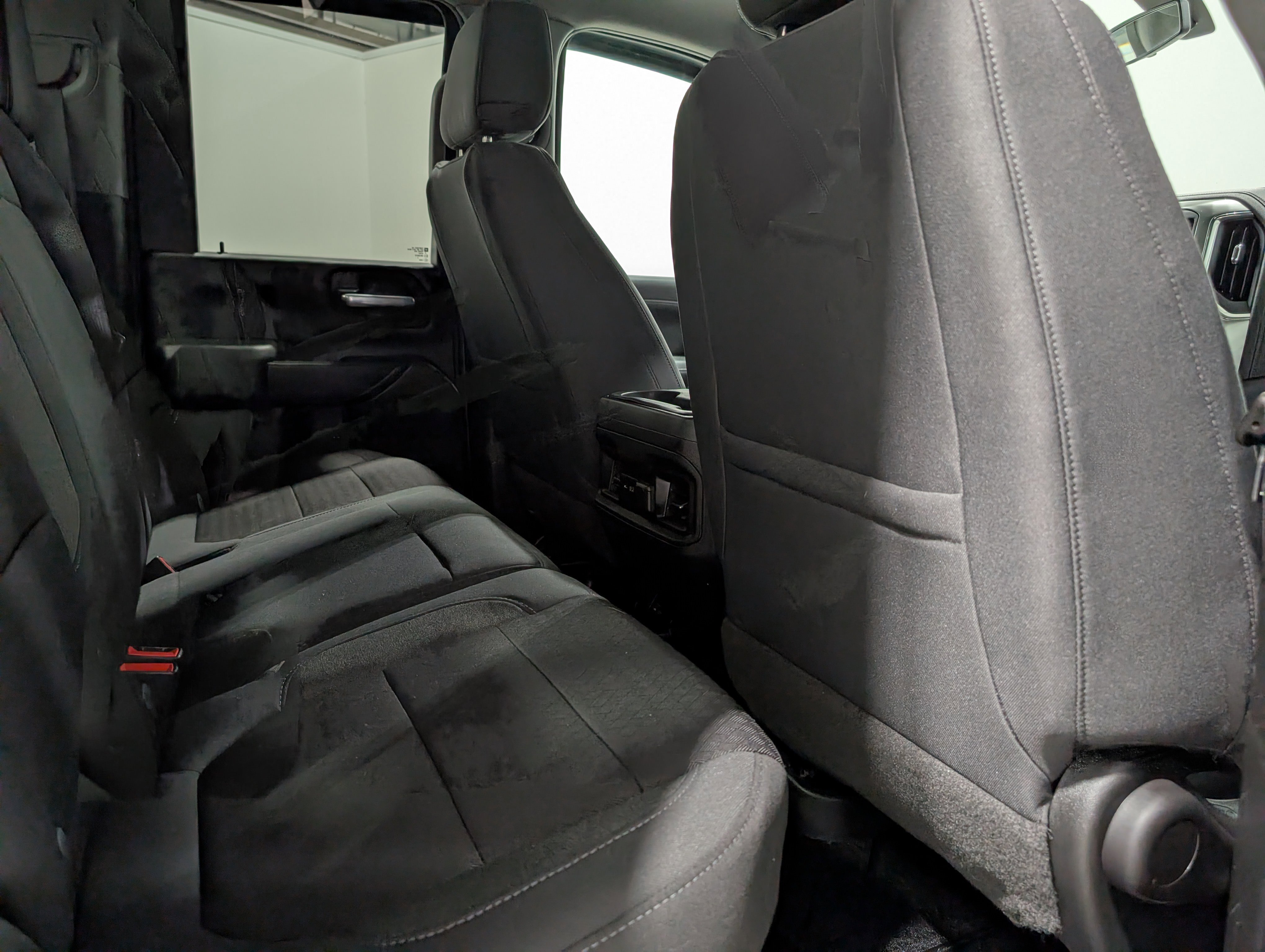 Used 2020 Chevrolet Silverado 2500 LT w/ Convenience Package image 18