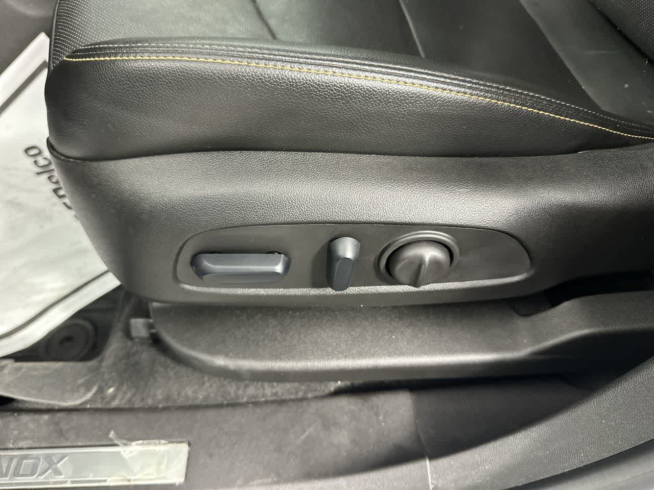 Used 2024 Chevrolet Equinox Premier FWD image 13