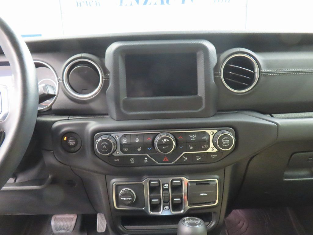 Used 2018 Jeep Wrangler Unlimited Sahara w/ Cold Weather Group image 41