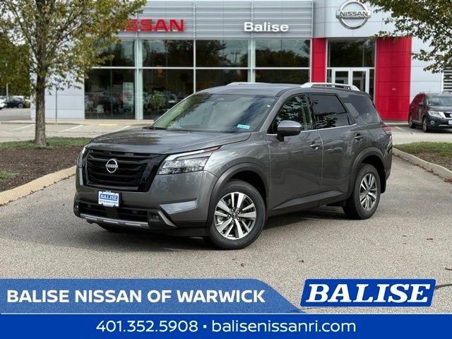 New 2025 Nissan Pathfinder SL w/ Black Appearance Package