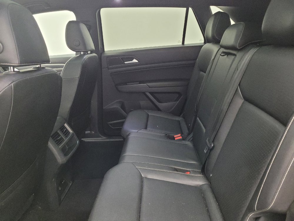 Used 2020 Volkswagen Atlas Cross Sport SEL R-Line AWD/4WD image 18
