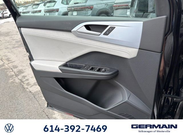 New 2026 Volkswagen Taos SE image 23