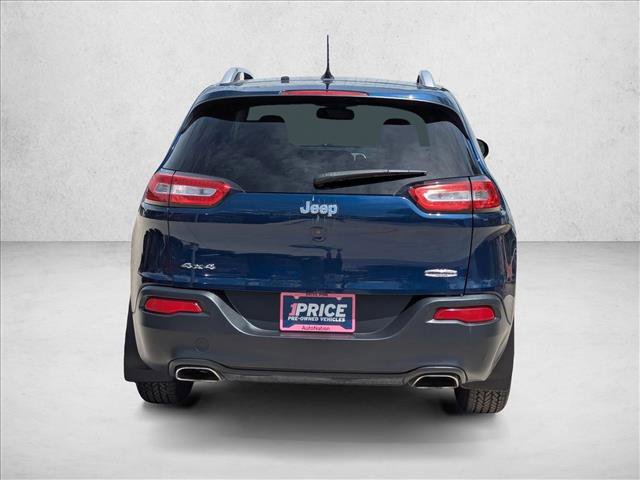 Used 2018 Jeep Cherokee Latitude w/ Cold Weather Group AWD/4WD image 7
