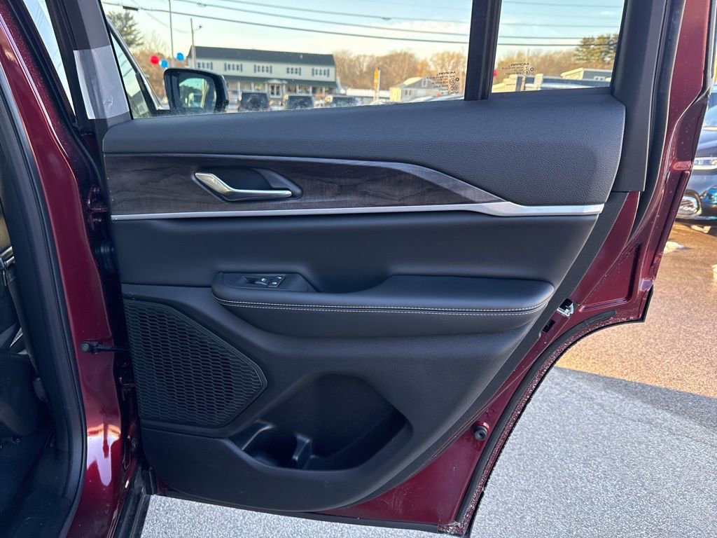 New 2026 Jeep Grand Cherokee Laredo image 27