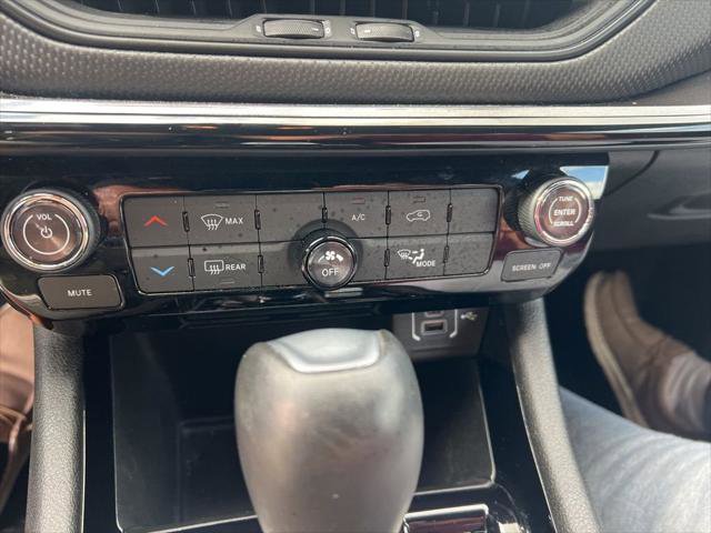 Certified 2026 Jeep Compass Latitude image 64