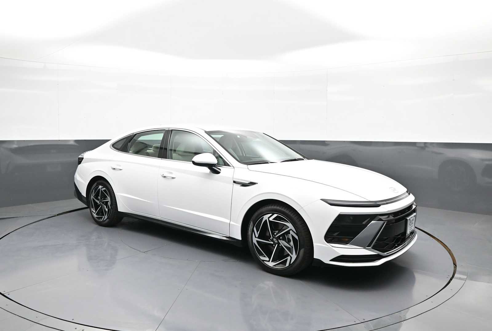New 2026 Hyundai Sonata SEL AWD/4WD image 4