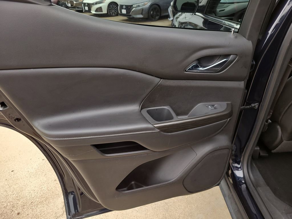 Used 2021 GMC Acadia SLT w/ Preferred Package FWD image 15