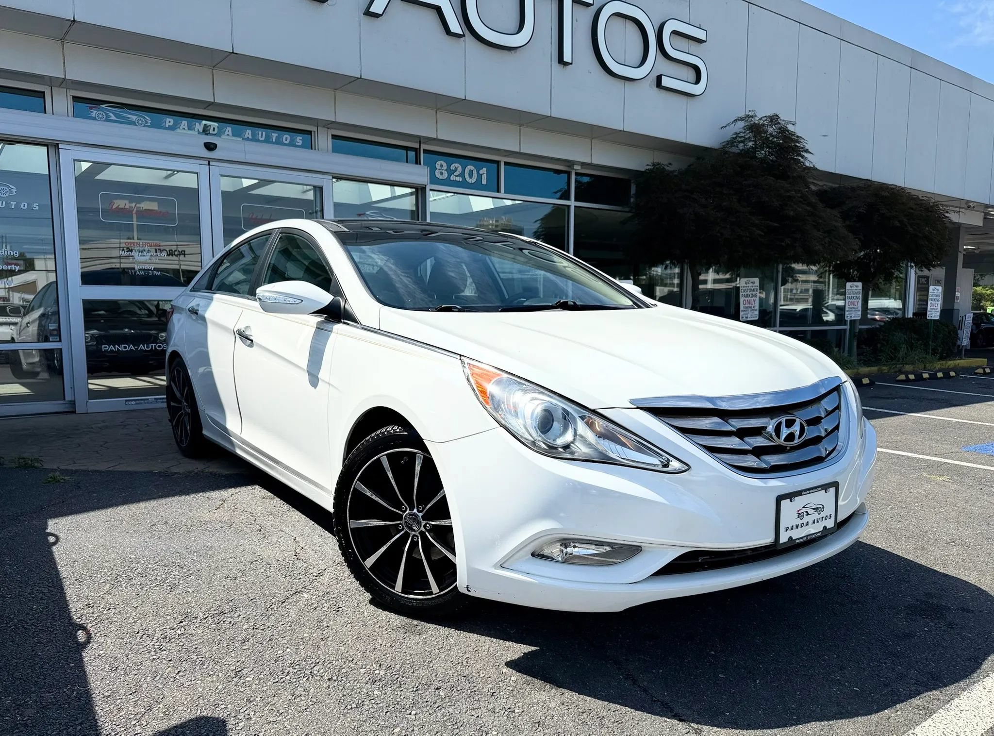 Used 2013 Hyundai Sonata Limited w/ Premium Pkg FWD image 1