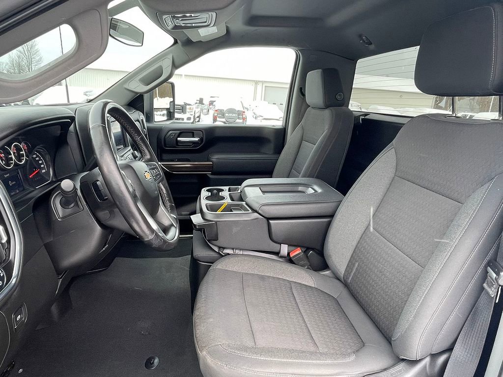Used 2022 Chevrolet Silverado 2500 LT image 3