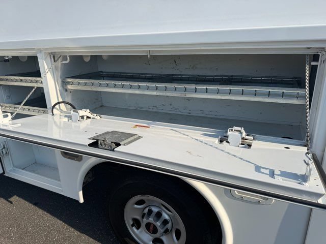 Used 2019 GMC Savana 3500 w/ Power Convenience Package RWD image 19