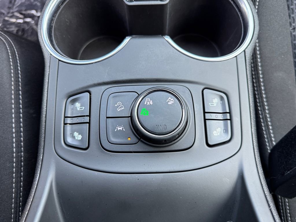 Used 2022 GMC Terrain SLE w/ Driver Convenience Package image 18