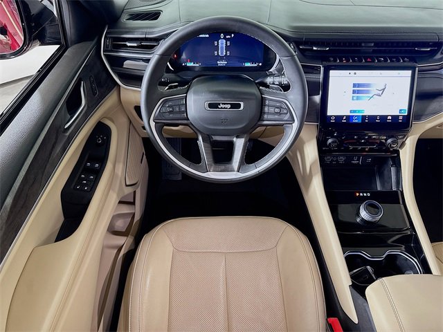 Used 2023 Jeep Grand Cherokee Limited w/ Luxury Tech Group II image 21
