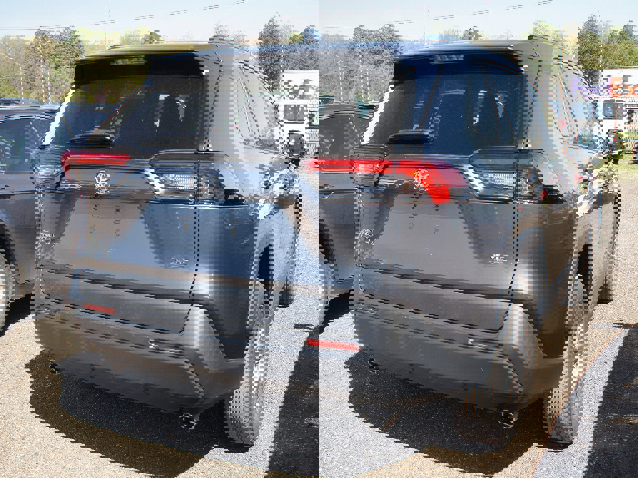 Used 2024 Toyota RAV4 XLE image 4