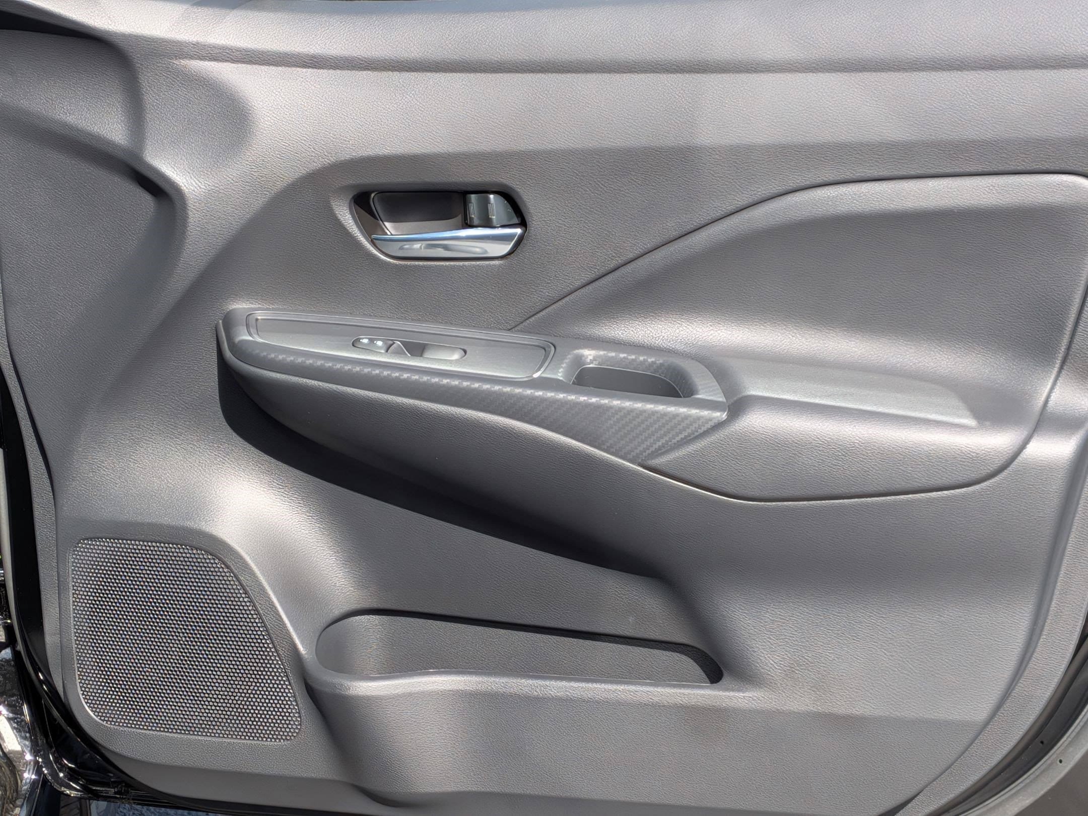 New 2025 Nissan Versa SV w/ Trunk Package FWD image 28