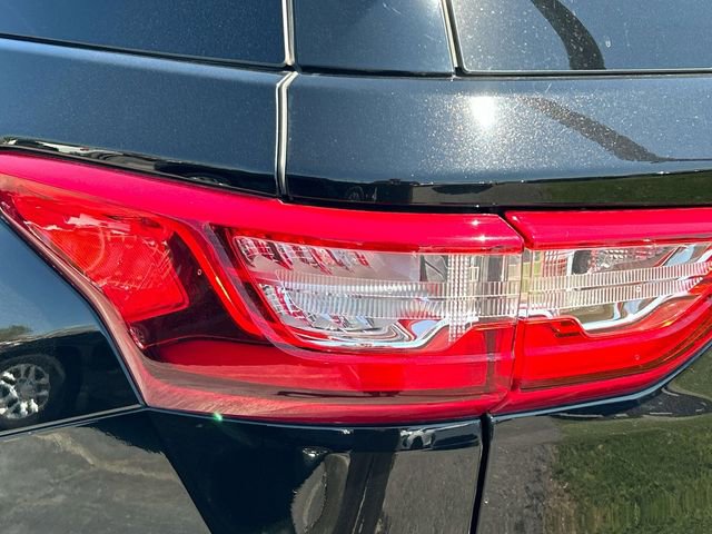 Used 2021 Chevrolet Traverse LT image 9