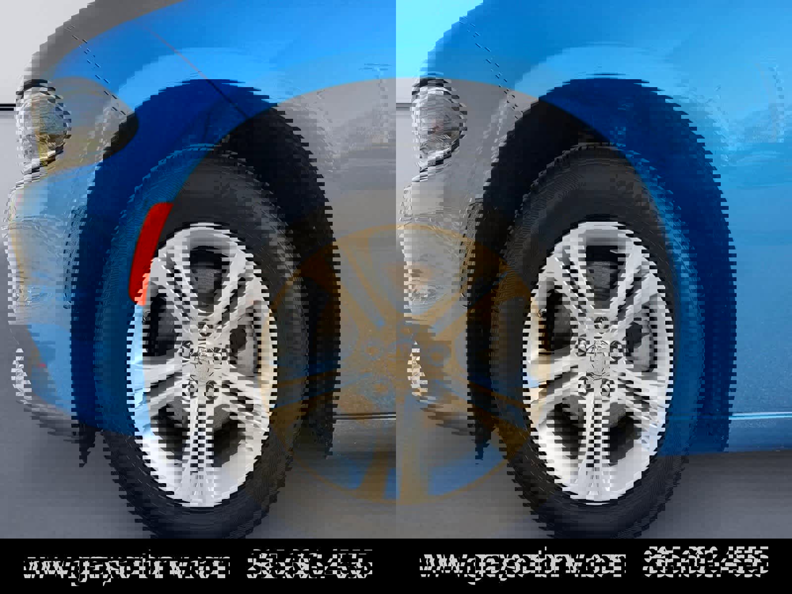 Used 2023 Dodge Charger SXT w/ Cold Weather Package image 9