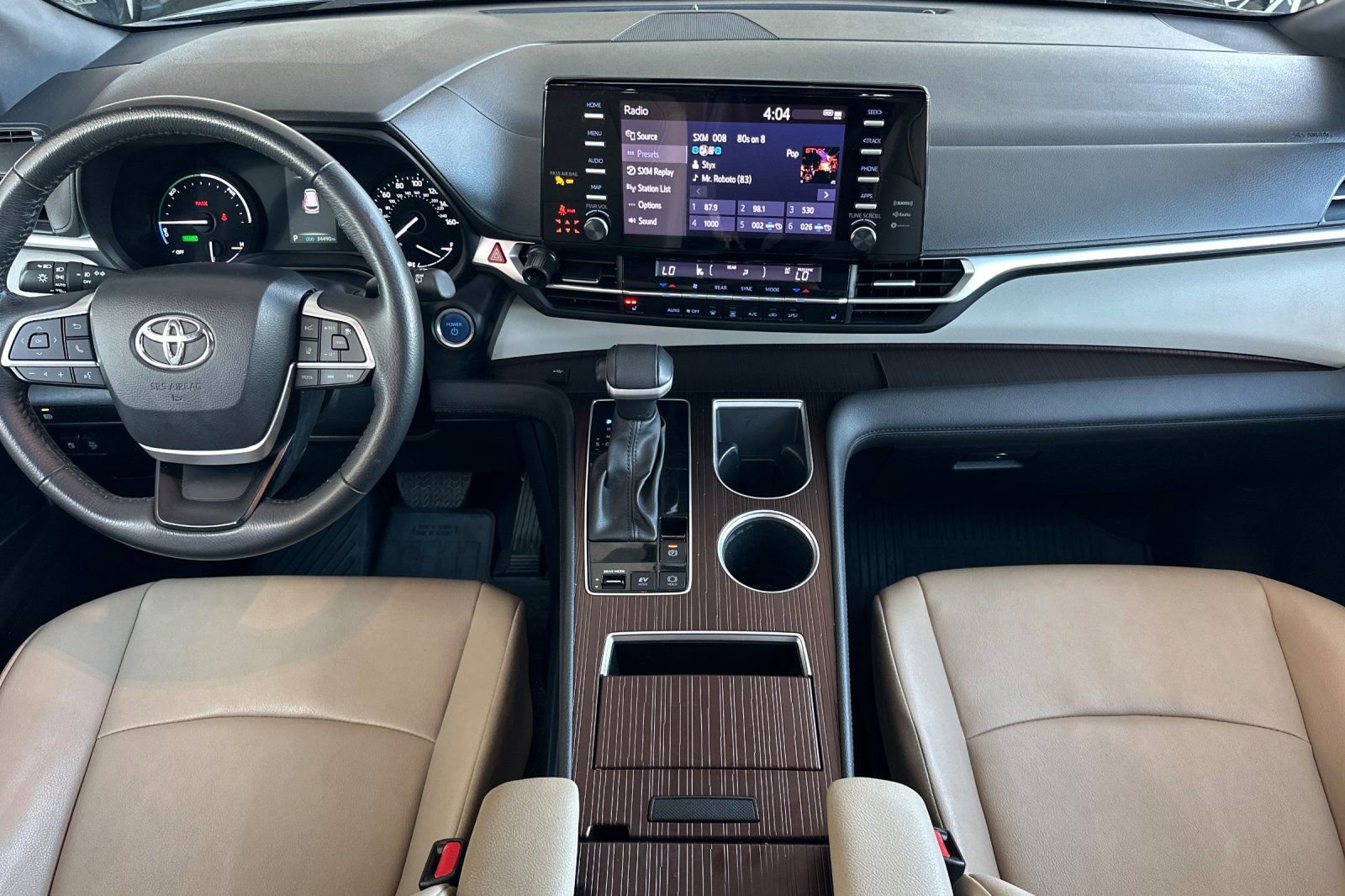 Used 2024 Toyota Sienna XLE image 13