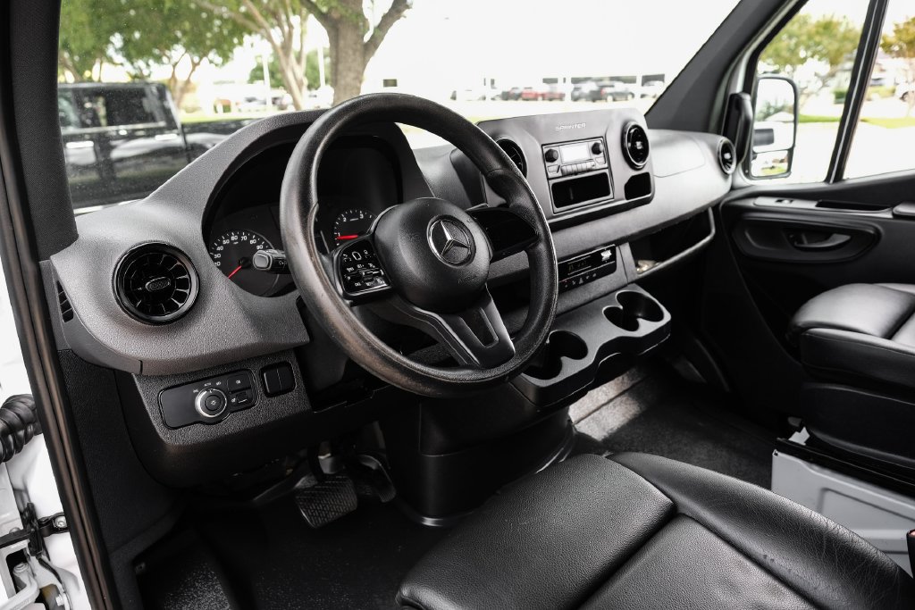 Used 2023 Mercedes-Benz Sprinter 2500 w/ Acoustic Package image 2