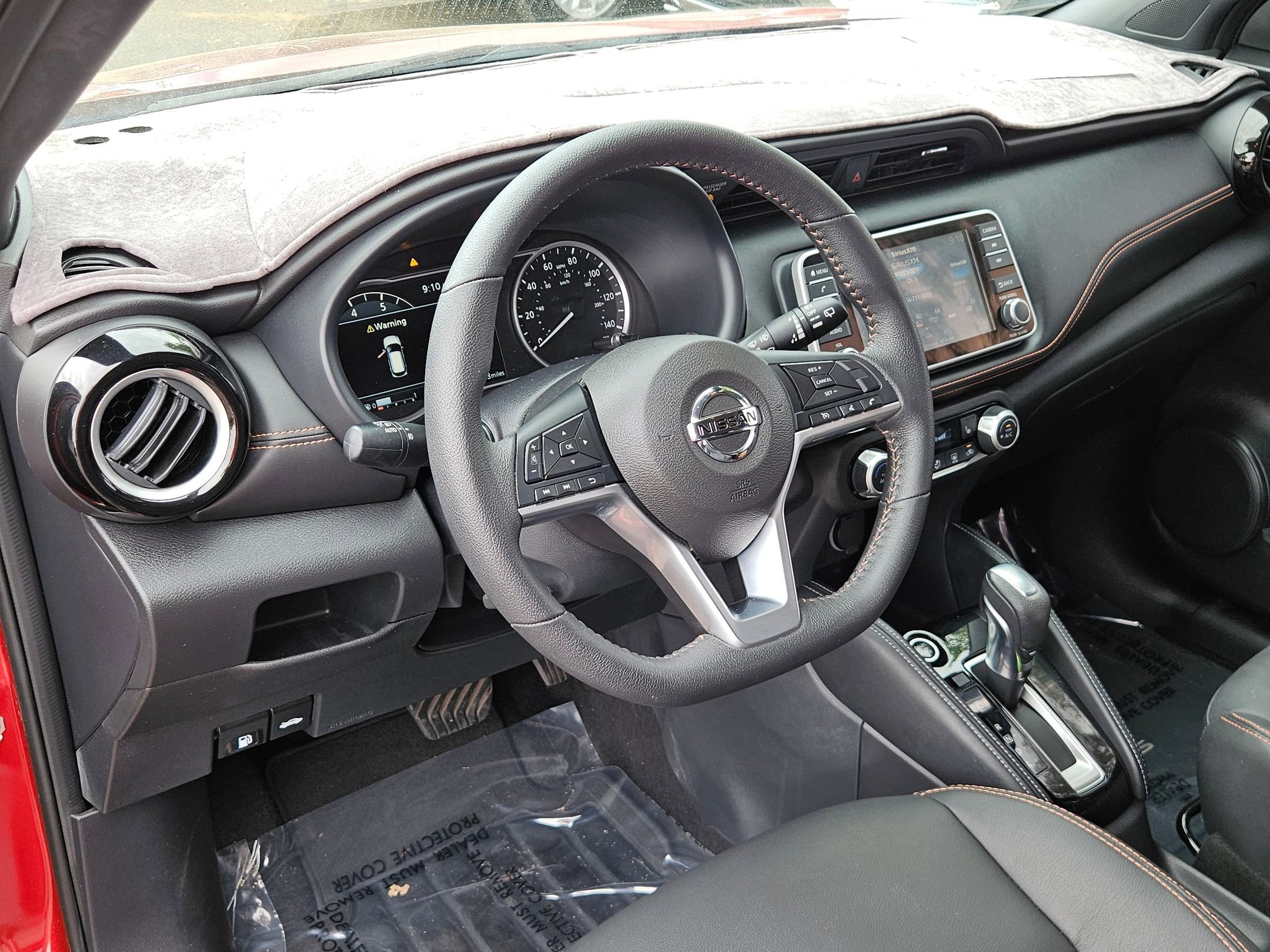 Used 2020 Nissan Kicks SR w/ SR Premium Package FWD image 13