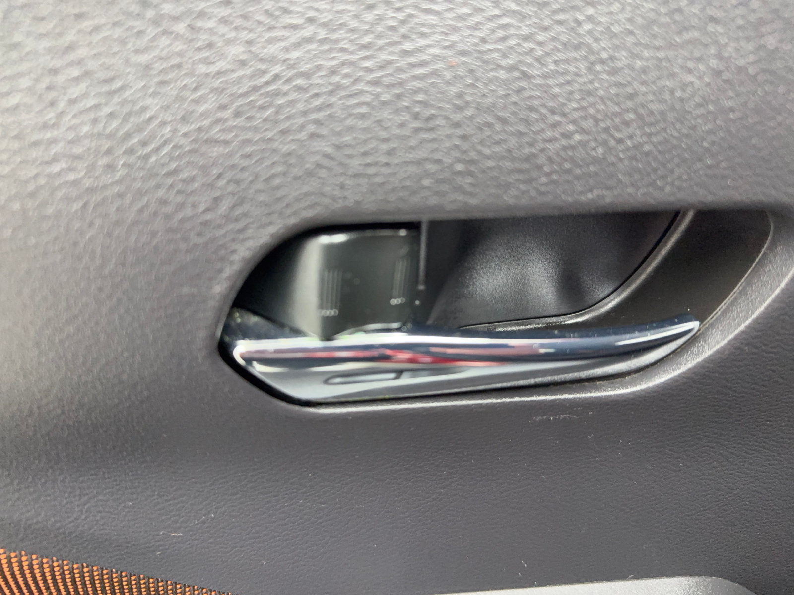 Used 2019 Nissan Kicks SR w/ Exterior Package FWD image 41