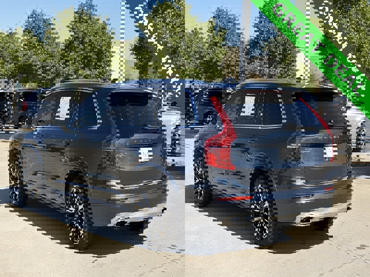 Used 2020 Volvo XC90 T8 Momentum w/ Protection Package Premier image 6