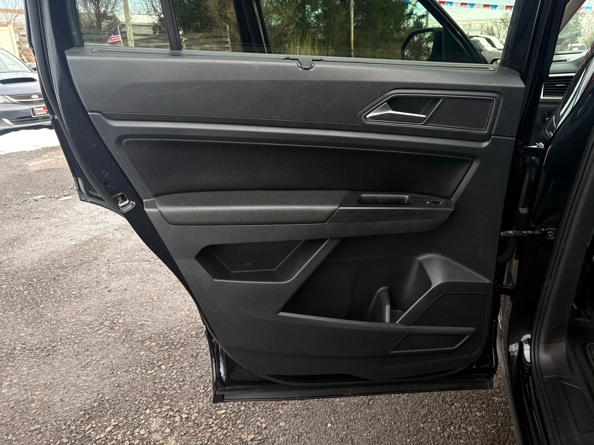 Used 2018 Volkswagen Atlas SEL w/ R-Line Package image 12