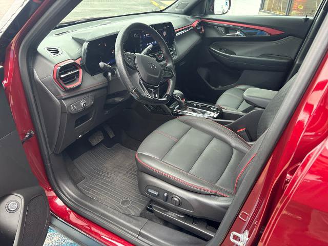 Used 2025 Chevrolet TrailBlazer RS w/ Convenience Package AWD/4WD image 15
