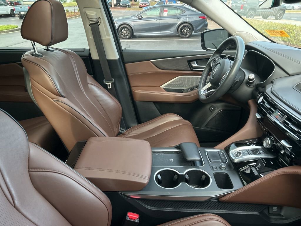 Used 2024 Acura MDX SH-AWD w/ Advance Package image 4