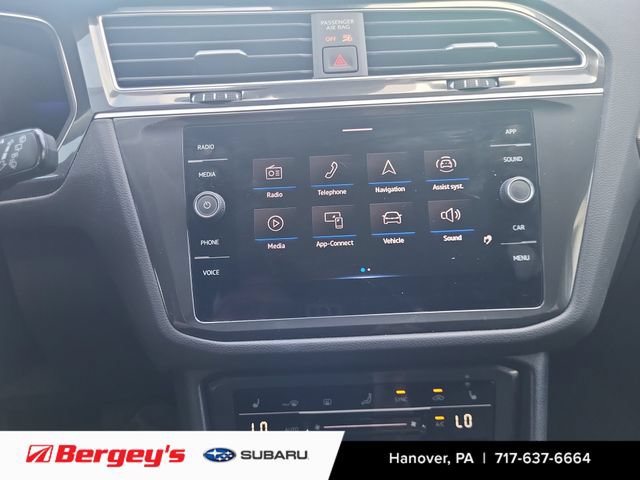 Used 2024 Volkswagen Tiguan SE w/ Panoramic Sunroof Package AWD/4WD image 18