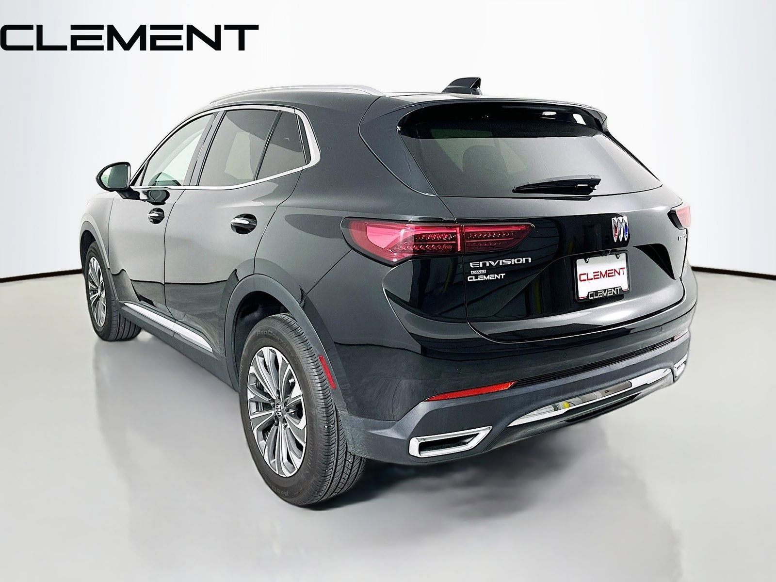 Used 2025 Buick Envision Preferred AWD/4WD image 10