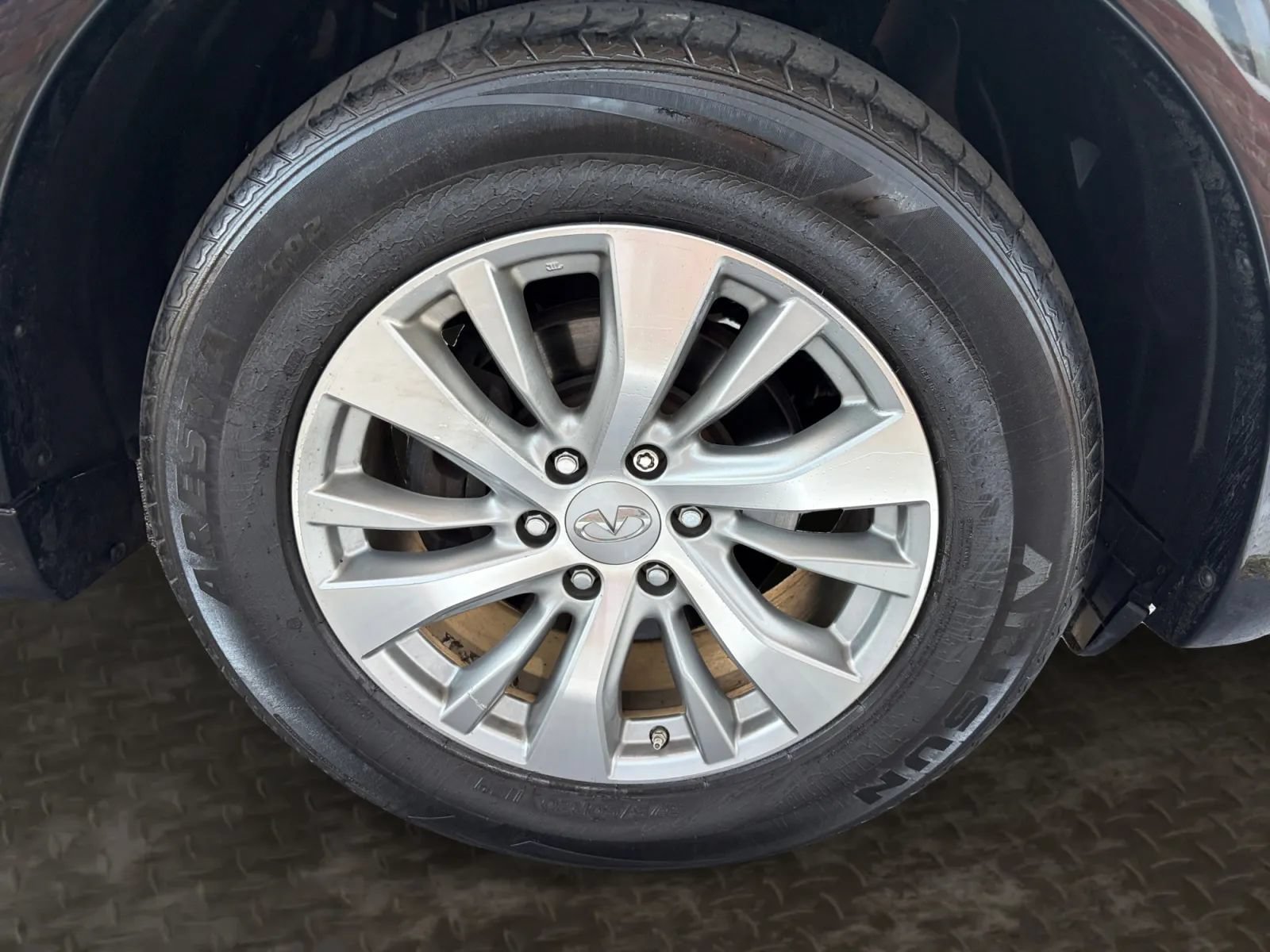 Used 2016 INFINITI QX80 4WD w/ All Season Package image 43