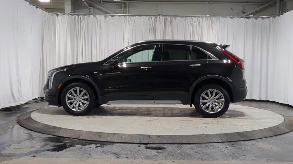 Used 2023 Cadillac XT4 Premium Luxury w/ Cold Weather Package image 6