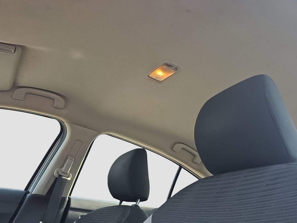 Used 2020 Nissan Versa SV image 8