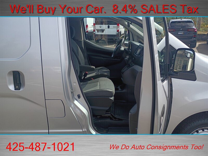 Used 2017 Chevrolet City Express LT w/ Technology Package FWD image 12