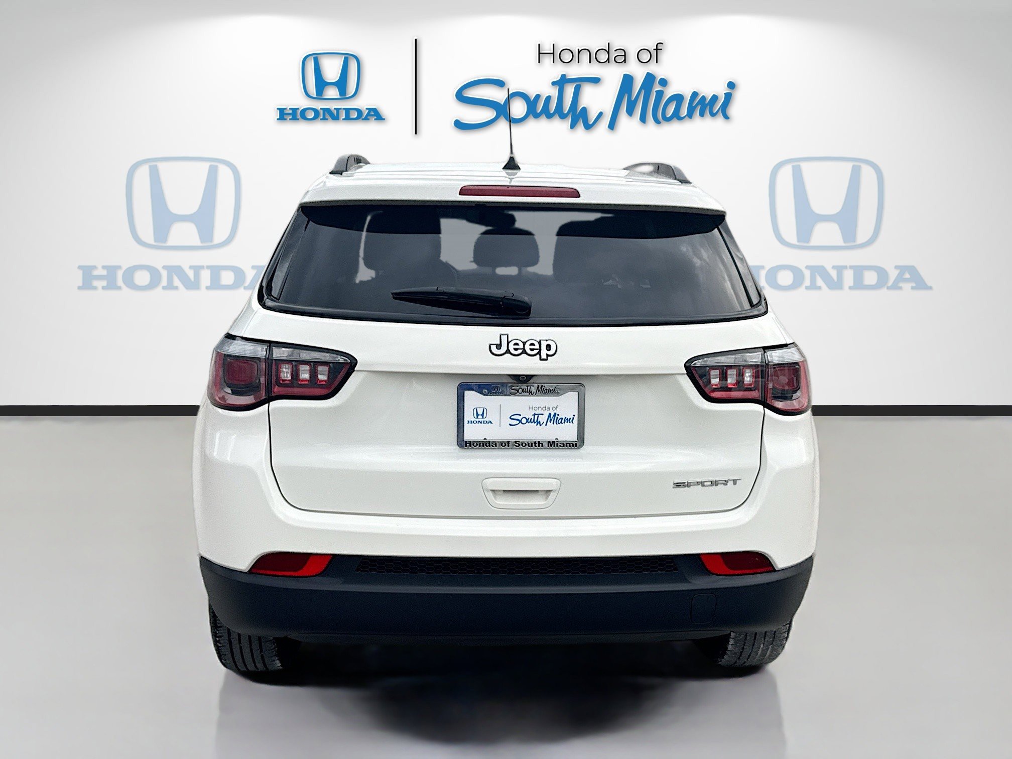 Used 2018 Jeep Compass Sport image 6