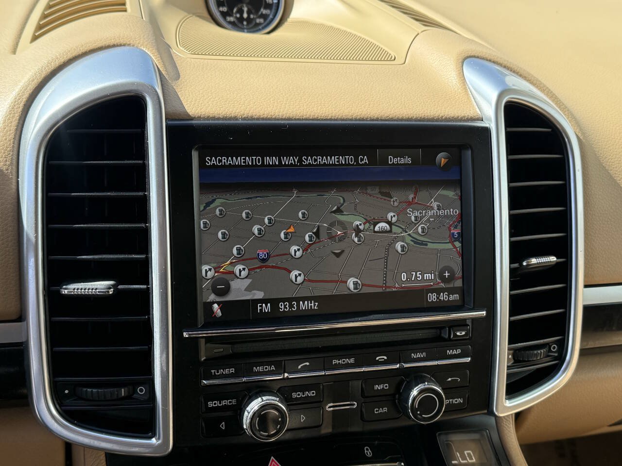 Used 2012 Porsche Cayenne AWD/4WD image 10