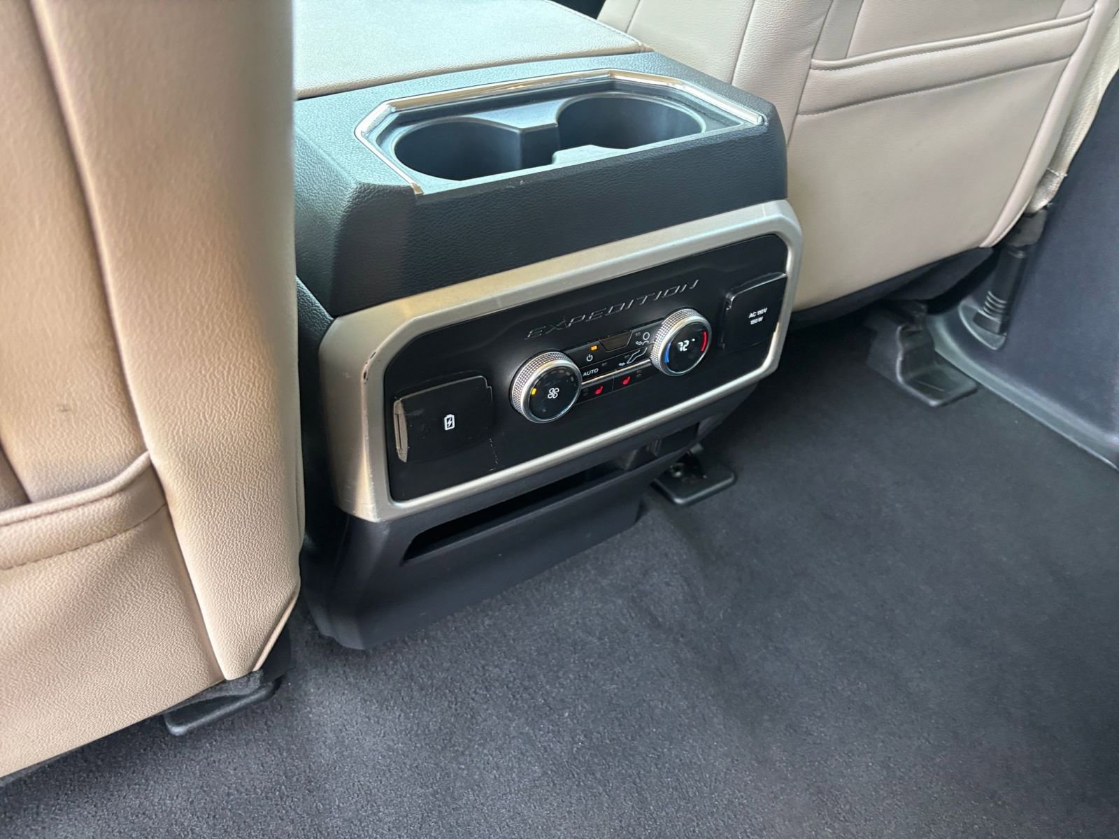 Used 2024 Ford Expedition Limited RWD image 25