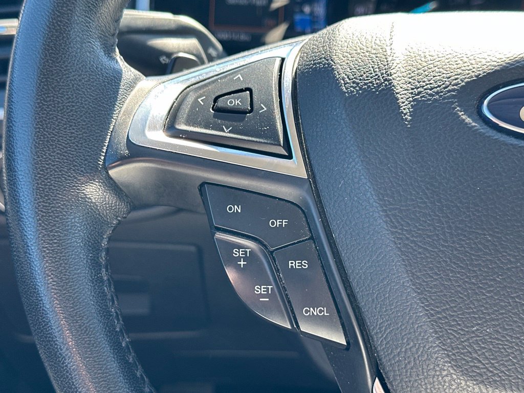 Used 2017 Ford Edge SEL w/ Equipment Group 201A AWD/4WD image 19