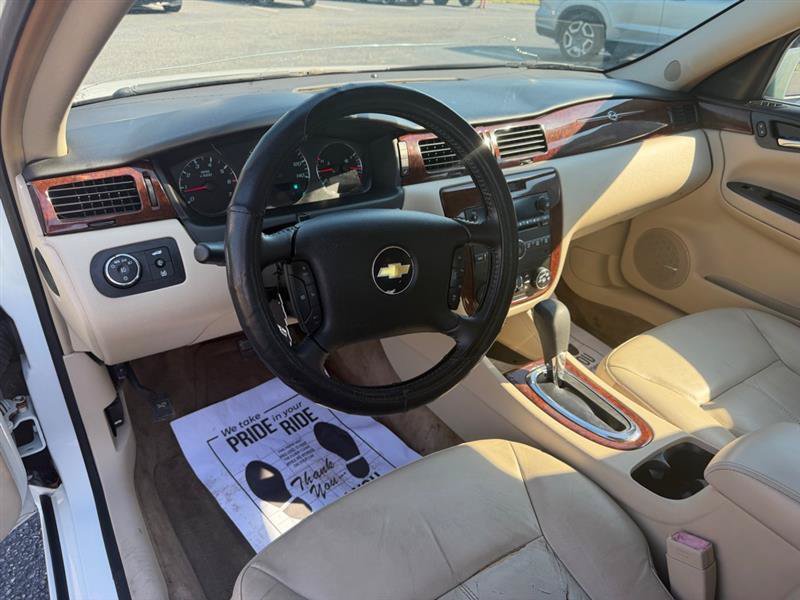 Used 2010 Chevrolet Impala LTZ FWD image 5